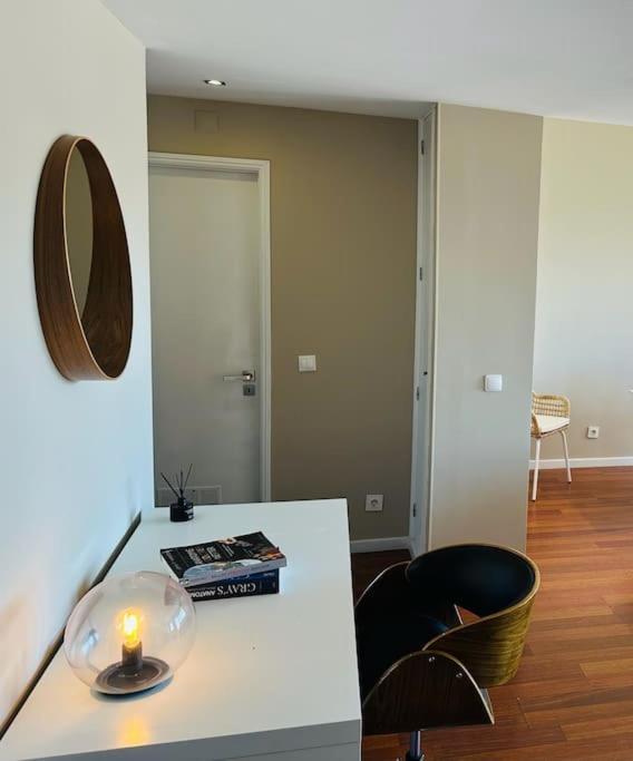 Renovado Com Ac, 2 Wc Completos, Terraco E Garagem Apartment Porto Exterior photo