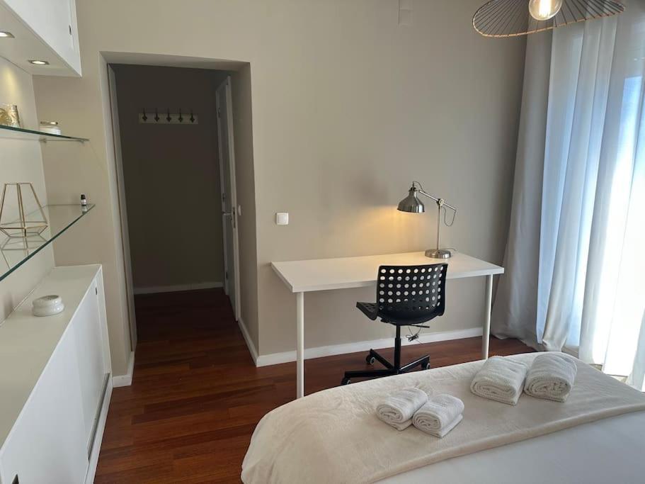 Renovado Com Ac, 2 Wc Completos, Terraco E Garagem Apartment Porto Exterior photo