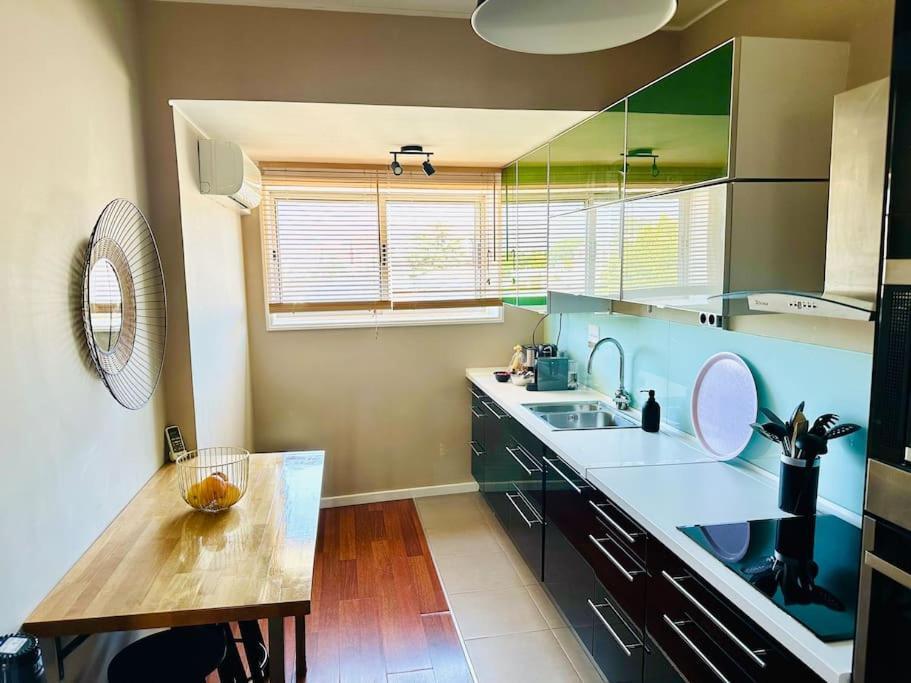 Renovado Com Ac, 2 Wc Completos, Terraco E Garagem Apartment Porto Exterior photo